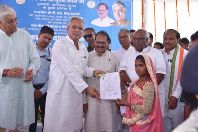 image_750x_5f31112eb348e