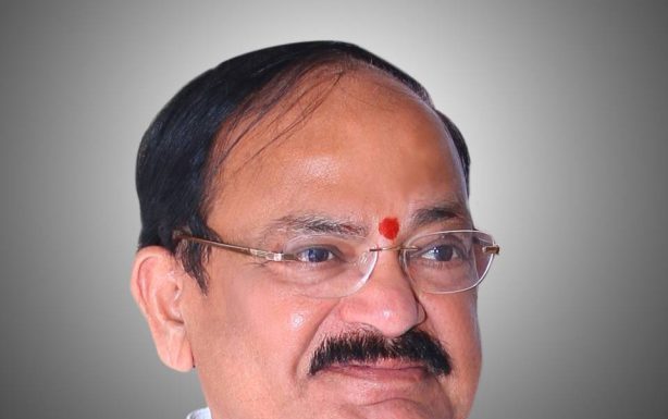 मीडिया संकट में, बाधक चुनौतियों और अनिश्चित भविष्य पर काबू पाने के लिए स्व-सुधार आवश्यक : उपराष्ट्रपति एम.वेंकैया नायडू