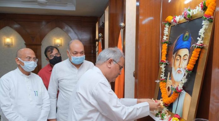 संत कबीर की वाणी को अपने जीवन में उतारने की जरूरत: मुख्यमंत्री भूपेश बघेल
