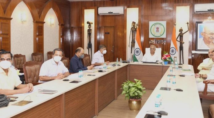 राज्य के इंडस्ट्रियल एवं माईनिंग इलाकों में स्वच्छ पेयजल के लिए सरफेस वाटर सप्लाई जरूरी: मुख्यमंत्री भूपेश बघेल