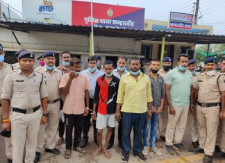 डकैती को अंजाम देने आए 8 आरोपियों को पुलिस ने किया गिरफ्तार