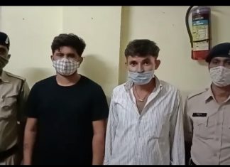 ज्वेलरी शॉप में चोरी करने वाले एक आरोपी और खरीददार को पुलिस ने किया गिरफ्तार