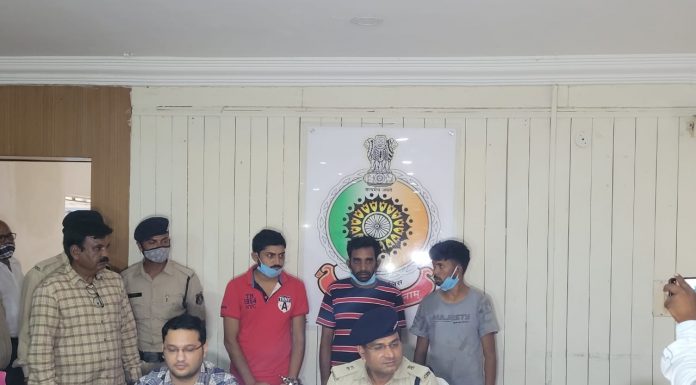 रिटायर्ड कर्मचारी से 63 लाख रूपये की ठगी करने वाले 3 आरोपी गिरफ्तार