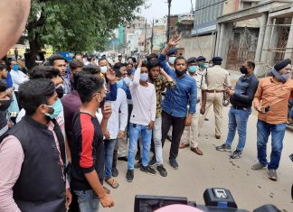 एबीवीपी ने इस स्कूल के खिलाफ खोला मोर्चा