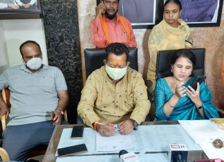 भाजपा पार्षद दल ने इस मांग को लेकर निगम आयुक्त को सौंपा ज्ञापन