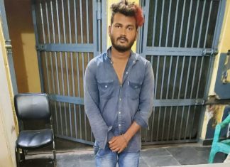 धारदार हथियार के साथ एक आरोपी गिरफ्तार