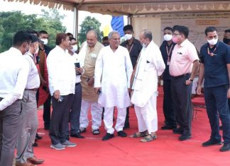 मुख्यमंत्री भूपेश बघेल ने नया रायपुर में बनने वाले सेवा ग्राम का किया निरीक्षण