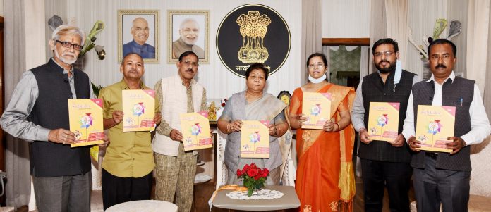 Governor released the brochure of Swadeshi Mela