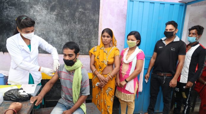 रायगढ़ जिले ने कोविड टीकाकरण का शत-प्रतिशत लक्ष्य हासिल कर रचा इतिहास