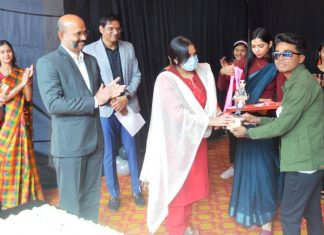 सांस्कृतिक कार्यक्रमों के साथ हुआ नवप्रवेशी छात्रों का स्वागत