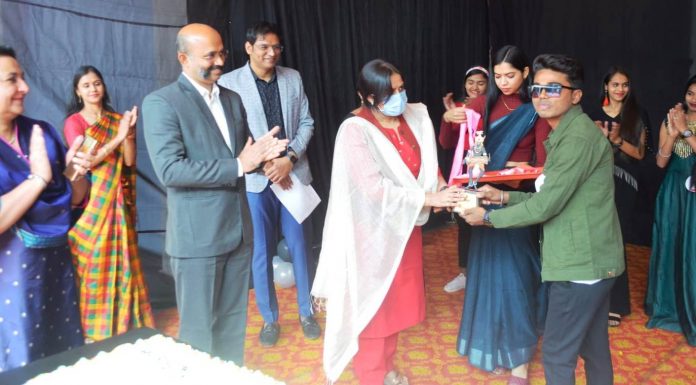 सांस्कृतिक कार्यक्रमों के साथ हुआ नवप्रवेशी छात्रों का स्वागत