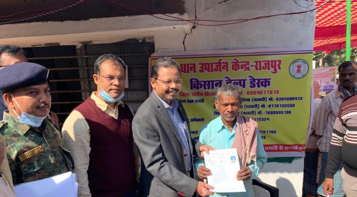 मुख्यमंत्री के निर्देश पर सचिवालय से लेकर कलेक्टरेट तक के अफसर उतरे मैदान पर