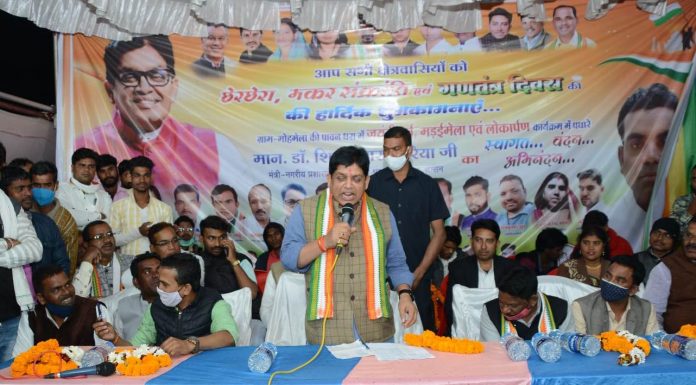 मंत्री डॉ. डहरिया आरंग में सघन भ्रमण के दौरान अनेक कार्यक्रमों में हुए शामिल