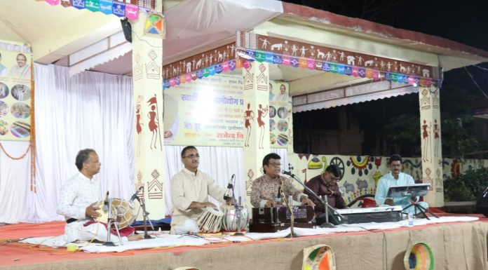 छत्तीसगढ़ हाट परिसर में सजी गजल एवं सुगम संगीत की शाम