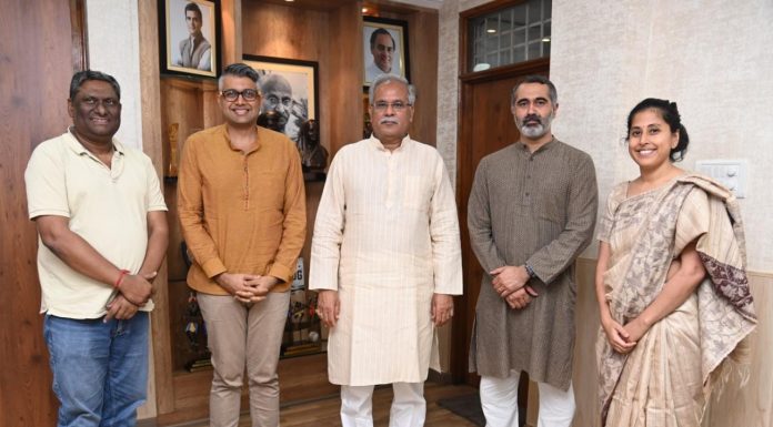 रायपुर : मुख्यमंत्री भूपेश बघेल से सतत विकास लक्ष्यों के क्षेत्र में कार्य करने वाले प्रवासी भारतीय विशेषज्ञों ने की मुलाकात