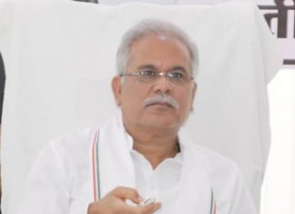मुख्यमंत्री श्री बघेल ने राजपुर से ही गोधन न्याय योजना के हितग्राहियों को किया 10.70 करोड़ रूपए का भुगतान