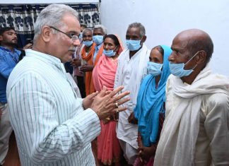 मुख्यमंत्री ने लटोरी सामुदायिक स्वास्थ्य केन्द्र का किया मुआयना