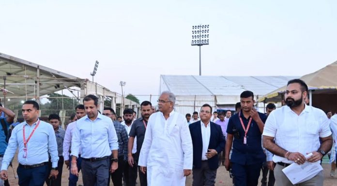 मुख्यमंत्री भूपेश बघेल ने राज्योत्सव एवं आदिवासी नृत्व महोत्सव की तैयारियों का लिया जायजा