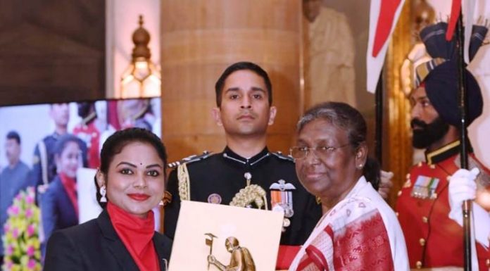 मुख्यमंत्री ने पर्वतारोही सुश्री नैना सिंह धाकड़ को राष्ट्रपति द्वारा सम्मानित होने पर दी बधाई एवं शुभकामनाएं