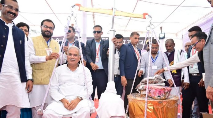 मुख्यमंत्री श्री बघेल दिल्लीवार कुर्मी क्षत्रिय समाज के 53 वें वार्षिक अधिवेशन में शामिल हुए