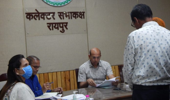 Collector heard the problems of common citizens in Jan Chaupal