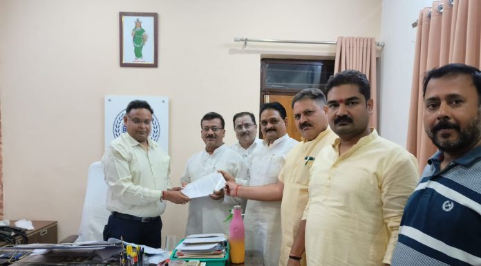 कांग्रेस ने शराब निर्माताओं के खिलाफ किया ईओडब्लू में शिकायत