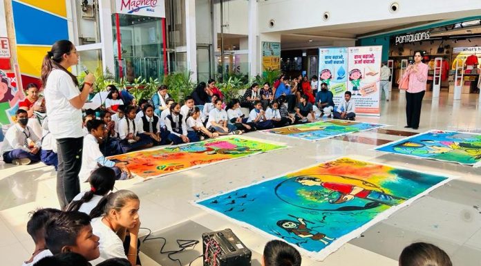 गोबर पेंट से बनी पेंटिंग लिम्का बुक ऑफ वर्ल्ड रिकार्ड में दर्ज