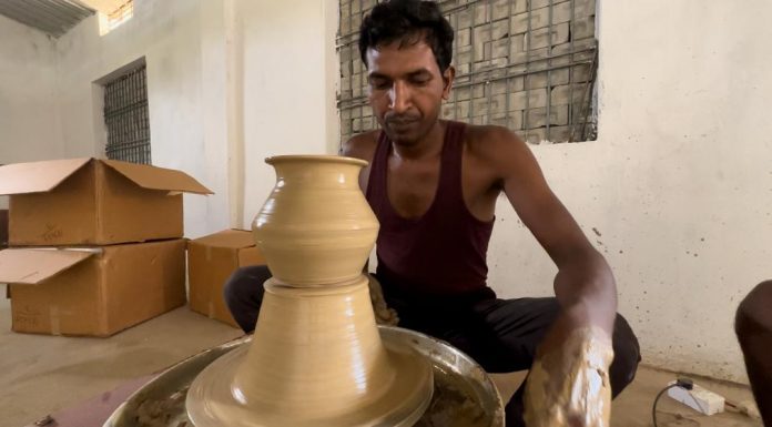 कुम्हार शिल्प कला का उत्तम उदाहरण देखने को मिल रहा कुशहा गौठान में