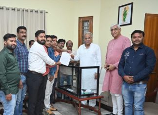 मुख्यमंत्री भूपेश बघेल से छत्तीसगढ़ प्रदेश स्वास्थ्य कर्मचारी संघ के प्रतिनिधिमंडल ने की मुलाकात