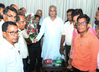 मुख्यमंत्री बघेल से छत्तीसगढ़ झेरिया यादव समाज के प्रतिनिधिमंडल ने की सौजन्य मुलाकात