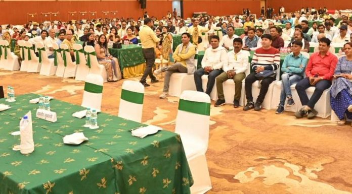 छत्तीसगढ़िया संस्कृति को संवारने में कलाकारों का महत्वपूर्ण योगदान: मुख्यमंत्री बघेल