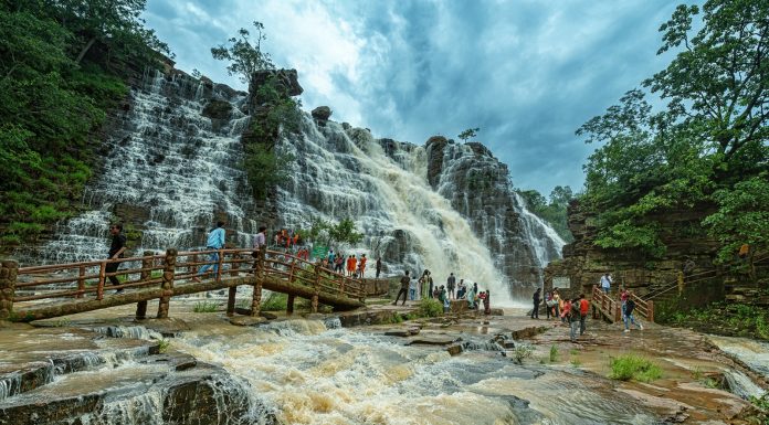 कांगेर घाटी की बहुरंगी खूबसूरती से मंत्र-मुग्ध हो जाते हैं पर्यटक , तीरथगढ़ में मनाया गया कांगेर घाटी राष्ट्रीय उद्यान का स्थापना दिवस