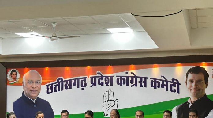 कांग्रेस भेजेगी रमन सिंह को अपने वायदों और भाजपा के 3 बार के संकल्प पत्र की कॉपी