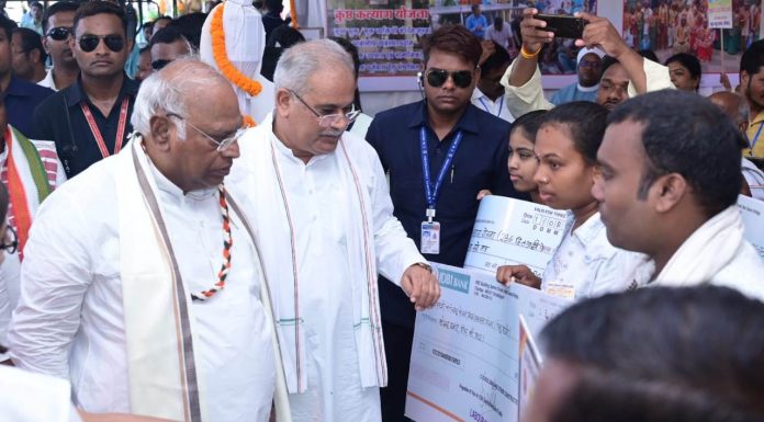 एक लाख रुपए की सहायता दृष्टिबाधित दम्पति के जीवन से दूर करेगा गरीबी का अंधियारा