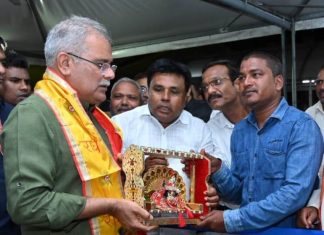 मुख्यमंत्री से छत्तीसगढ़ निषाद समाज के प्रतिनिधिमंडल ने सौजन्य मुलाकात की