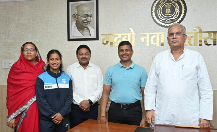 Weightlifter Ms. Yadav expressed gratitude to Chief Minister Baghel on appointment in ASI