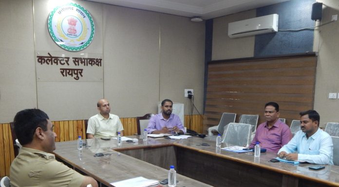 पशुओं के सड़क पर विचरण करते पाए जाने पर पशुपालकों से वसूला जाएगा एक हजार रुपये जुर्माना, कलेक्टर ने जारी किया आदेश