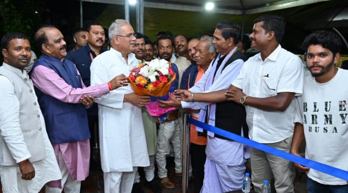 मुख्यमंत्री से छत्तीसगढ़ सर्व आदिवासी समाज के प्रतिनिधिमंडल ने की सौजन्य मुलाकात