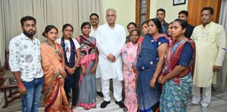 मुख्यमंत्री से अनुकम्पा नियुक्ति शिक्षाकर्मी कल्याण संघ के सदस्यों ने की सौजन्य मुलाकात