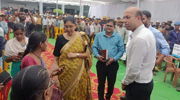 लोकतंत्र को सशक्त बनाने में श्रमिकों की भागीदारी भी जरूरी- मुख्य निर्वाचन पदाधिकारी