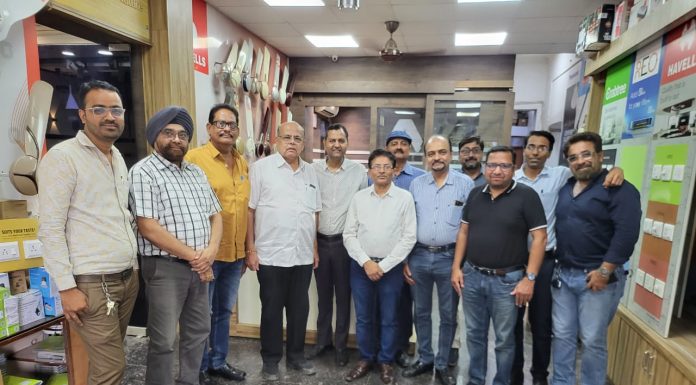 कैट आपके द्वार के तहत कैट टीम ने रायपुर इलेक्ट्रिकल मर्चेन्ट एसोसियेशन (रिमा) से मुलाकात कर व्यापार में आ रही समस्याओं से अवगत हुए – अमर पारवानी