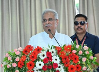 रायपुर : मुख्यमंत्री भूपेश बघेल ने किए नियुक्ति पत्र वितरित