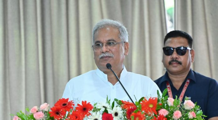 रायपुर : मुख्यमंत्री भूपेश बघेल ने किए नियुक्ति पत्र वितरित