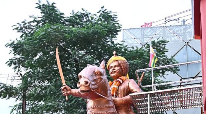 जिस जगह पर शहीद वीरनारायण सिंह ने बलिदान दिया, खुशी की बात की वहीं पर स्थापित की उनकी प्रतिमा – मुख्यमंत्री श्री बघेल