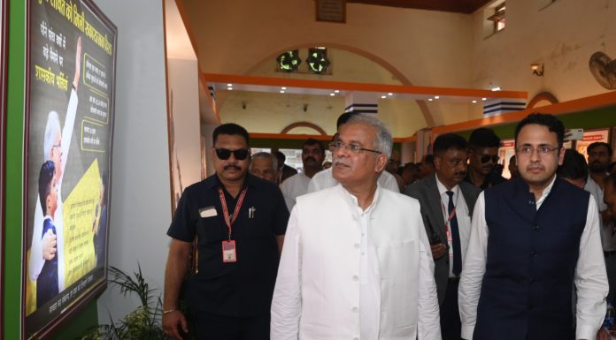 मुख्यमंत्री ने आजादी की 76वीं वर्षगांठ पर जनसंपर्क विभाग द्वारा आयोजित छायाचित्र प्रदर्शनी का किया शुभारंभ