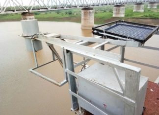 “ रेलवे ब्रिज पर लगा वाटर लेवल मॉनीटरिंग सिस्टम बाढ़ से आगाह करेगा”