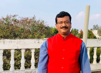 भाजपा के केंद्रीय नेतृत्व को राज्य के नेताओं पर भरोसा नहीं बाहर के विधायकों को प्रचार प्रसार का ट्रेनिंग दे रहे – धनंजय सिंह ठाकुर