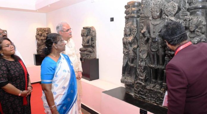 राष्ट्रपति श्रीमती द्रौपदी मुर्मु छत्तीसगढ़ की पुरातात्विक वैभव से हुईं रू-ब-रू