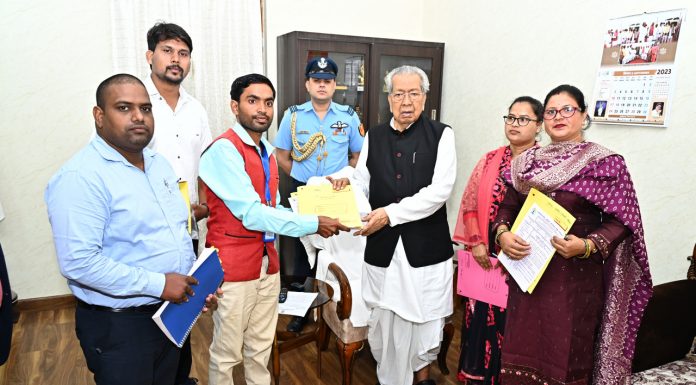 महाविद्यालयीन अतिथि व्याख्याता समूह छत्तीसगढ़ के प्रतिनिधिमंडल ने राज्यपाल हरिचंदन से की सौजन्य भेंट