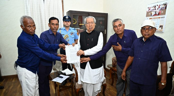 राज्यपाल हरिचंदन से युवा कोटवार कल्याण संघ के प्रतिनिधिमंडल ने की सौजन्य मुलाकात
